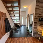 Sunnyside Apartmanhaz 佐洛卡罗斯