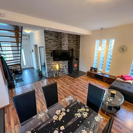 Sunnyside Apartmanhaz Апартаменты