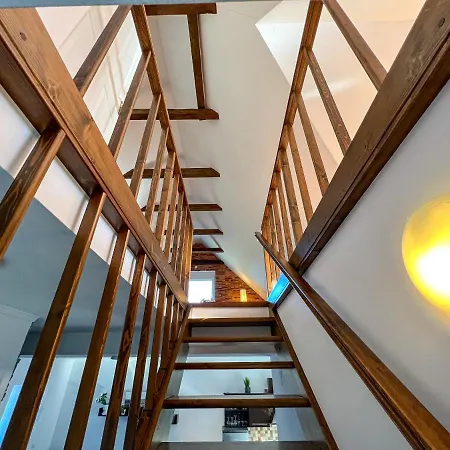 Sunnyside Apartmanhaz Apartament