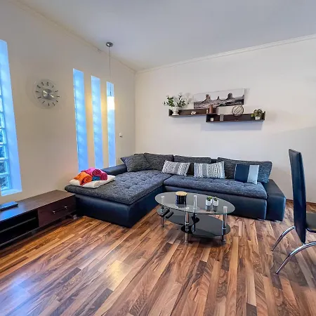 Sunnyside Apartmanhaz * Zalakaros