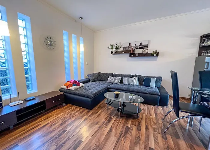 Sunnyside Apartmanhaz * Залакарош